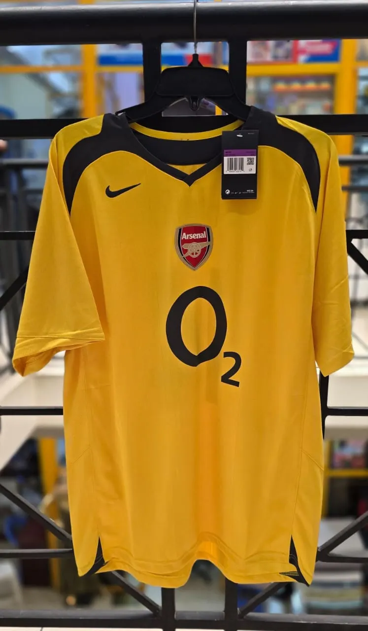 Arsenal Away 2005/06