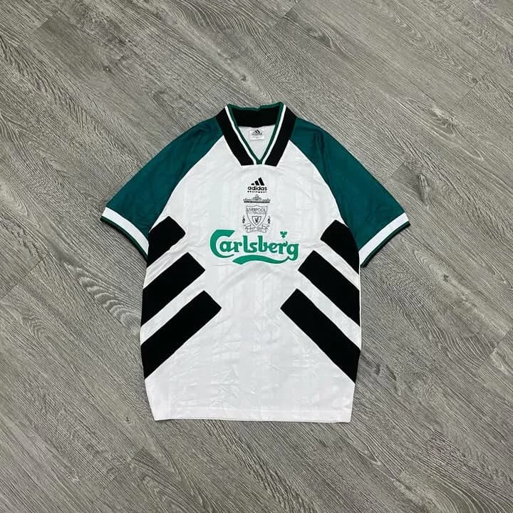 Liverpool 1993/95 Away Kit