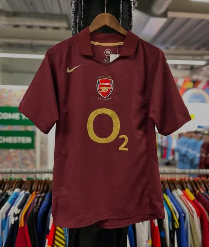 Arsenal 2005/06 Highbury farewell kit