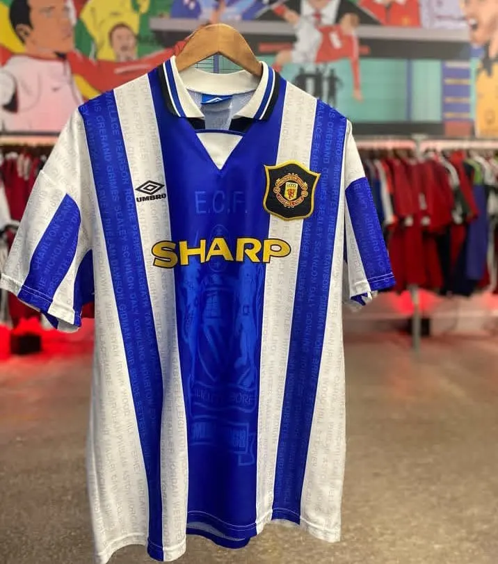 Manchester United 1998/99 3rd Kit
